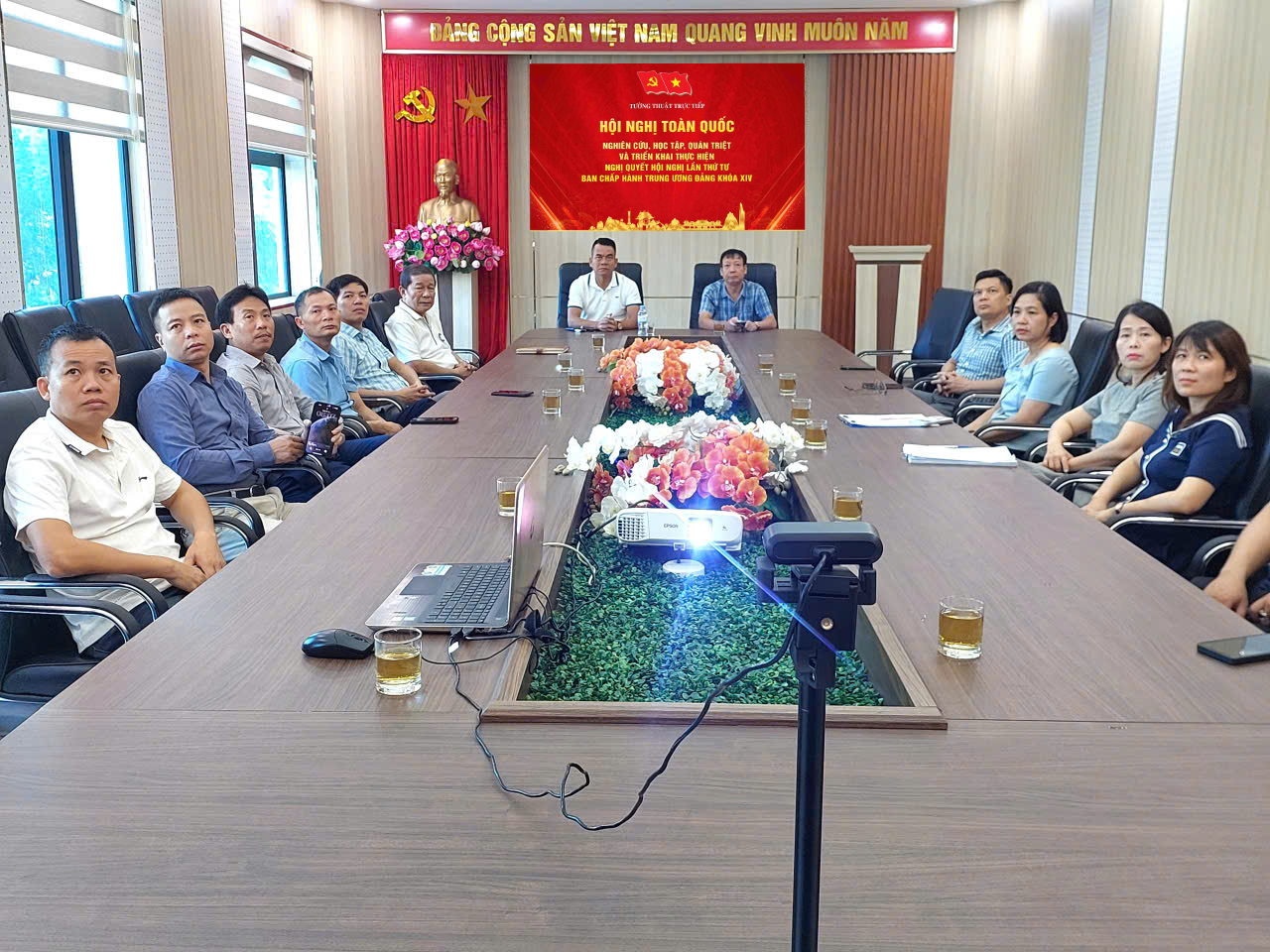 Đảng bộ Công ty HUDS tham dự Hội nghị toàn quốc nghiên cứu, học tập, quán triệt và triển khai thực hiện Nghị quyết Hội nghị lần thứ tư Ban chấp hành trung ương Đảng khóa XIV.